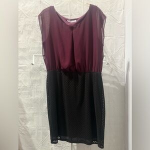 Maurices Sleeveless Two-Tone Midi Dress in Burgundy and Black